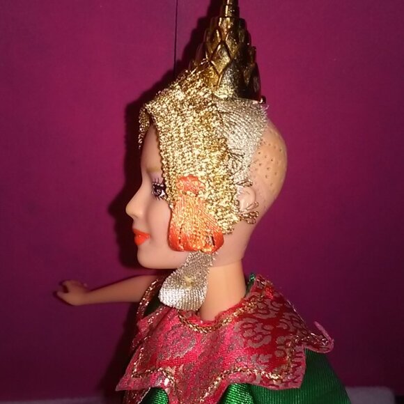 Barbie Doll Thai Fashion Top & Crown dotw 90s - Picture 3 of 6
